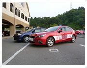 マツダのアクセラ（大陽猪名川自動車学校）